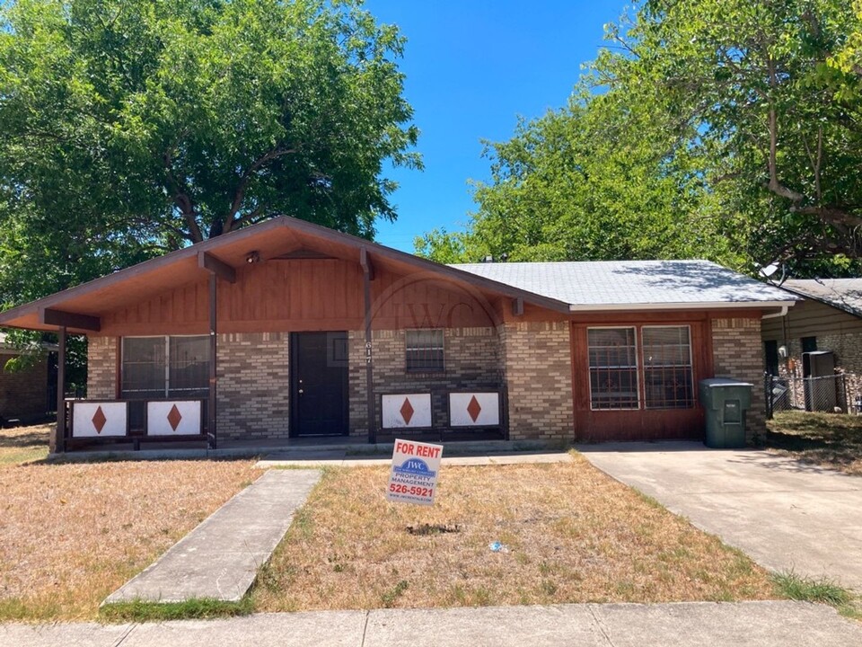 617 Bishop Dr in Killeen, TX - Building Photo