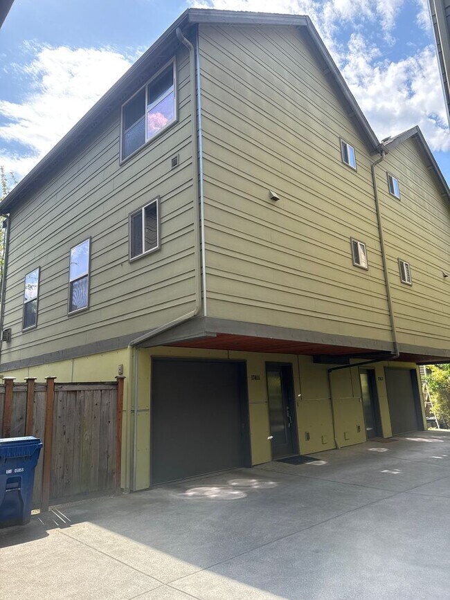 1741 NW 58th St in Seattle, WA - Building Photo - Building Photo