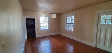 115 Cypress St in Greensboro, NC - Building Photo - Building Photo