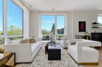 288 Stonington Dr in Bloomingdale, IL - Building Photo - Building Photo