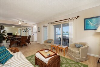 25750 Hickory Blvd in Bonita Springs, FL - Building Photo - Building Photo