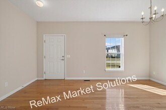 159 Stone Ridge Way in Berea, OH - Building Photo - Building Photo