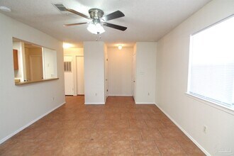 1157 Belden Ln in Gulf Breeze, FL - Building Photo - Building Photo