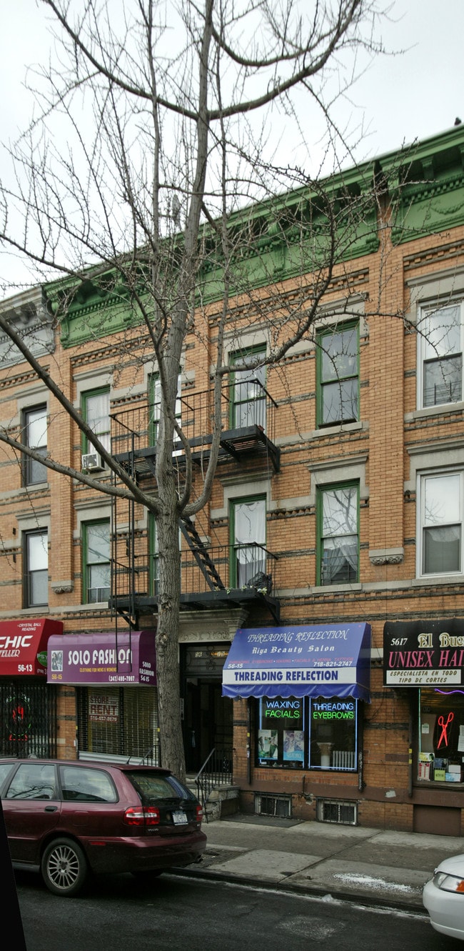 5615 Catalpa Ave in Ridgewood, NY - Building Photo - Building Photo