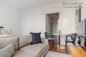 435 W 31st St in New York, NY - Building Photo - Building Photo