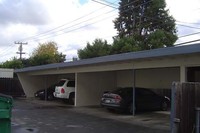 Van Sansul Apartments in San Jose, CA - Foto de edificio - Building Photo