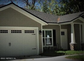 10434 Seal Rd in Jacksonville, FL - Building Photo