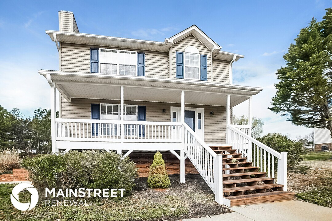 154 Twin Valley Dr in Clemmons, NC - Building Photo