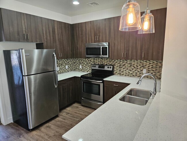 7981 E Wilshire Dr in Scottsdale, AZ - Building Photo - Building Photo