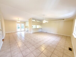 1818 Ivan Dr in Tallahassee, FL - Building Photo - Building Photo