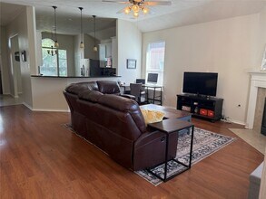 21819 Silent Jasmin Ct in Cypress, TX - Building Photo - Building Photo