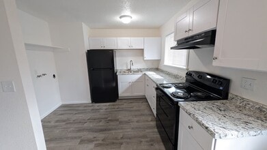 23051 SW Main St in Sherwood, OR - Building Photo - Building Photo