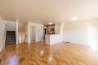 Nature Preserve Townhomes in Wappingers Falls, NY - Building Photo - Interior Photo