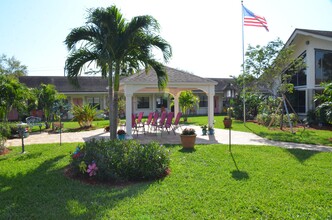 Advent Square Senior Living 55+ in Boca Raton, FL - Building Photo - Building Photo