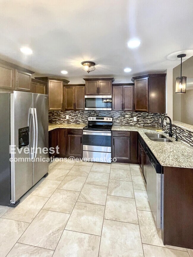 1030 Garner Hills Dr in Clarksville, TN - Building Photo - Building Photo