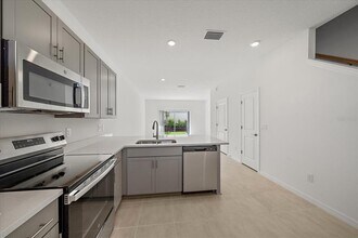 8744 Daybreak St in Sarasota, FL - Building Photo - Building Photo