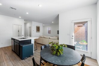 3287 Vasco Fls Ave in Henderson, NV - Building Photo - Building Photo