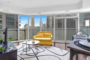 19 York St, Unit SI ID1337876P in Toronto, ON - Building Photo