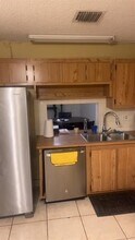 1343 Sussex Dr in North Lauderdale, FL - Building Photo - Building Photo