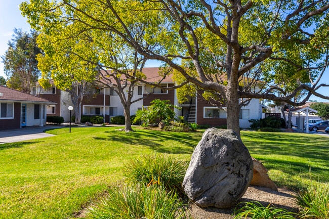 Nestor Regency in San Diego, CA - Building Photo - Building Photo