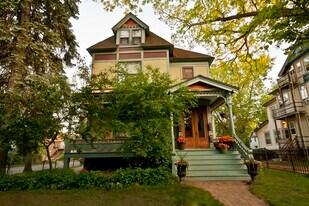 629 W South St, Unit 4 in Kalamazoo, MI - Building Photo