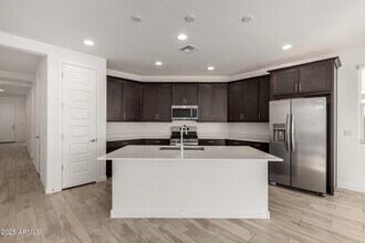 8141 E Paloma Ave in Mesa, AZ - Building Photo - Building Photo