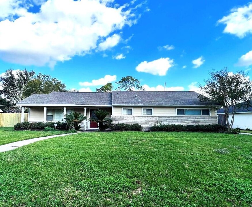 1430 Freedonia Dr in Houston, TX - Building Photo