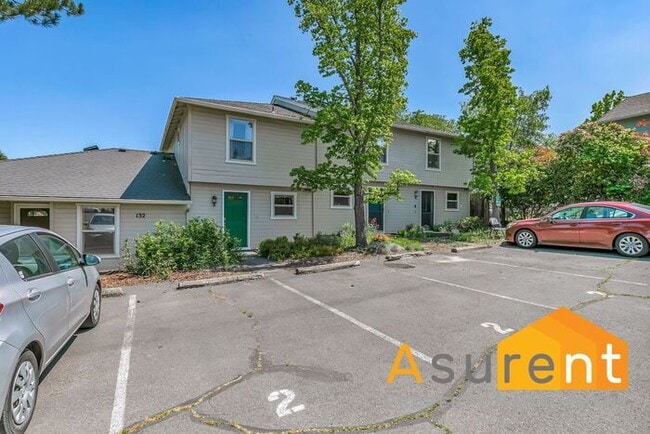 132 S Mountain Ave in Ashland, OR - Building Photo - Building Photo