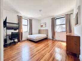 Furnished room/NOT APARTMENT, Unit 2B in Brooklyn, NY - Building Photo