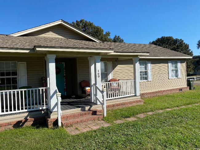 160 Charity Ln in Huntingdon, TN - Building Photo - Building Photo