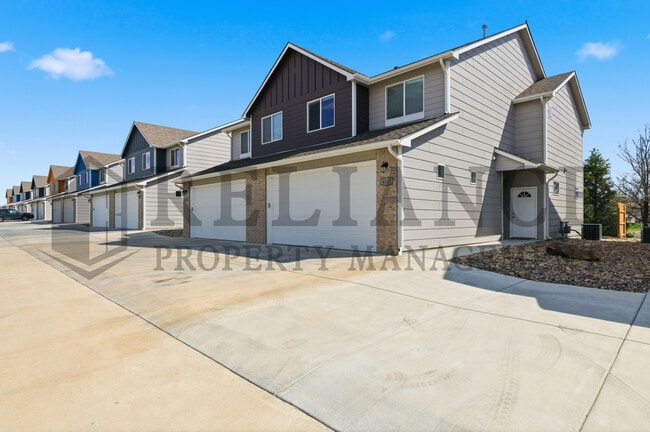 4515 E 45th St N in Wichita, KS - Foto de edificio - Building Photo