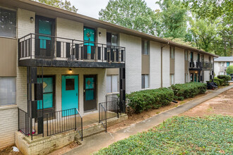 Summit Grove in Decatur, GA - Building Photo - Building Photo