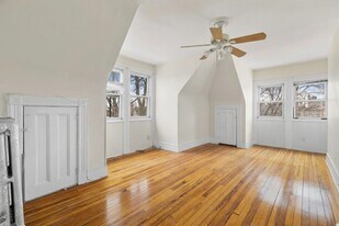 6 Bonn Pl in Weehawken, NJ - Building Photo