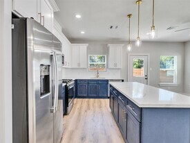 4713 Talina Way in Houston, TX - Building Photo