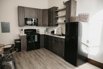 16 S Jackson St in Greencastle, IN - Building Photo - Building Photo