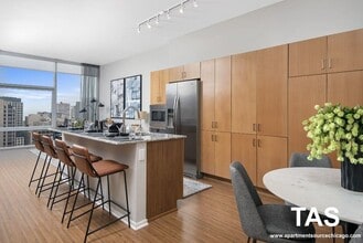 200 E Illinois St in Chicago, IL - Foto de edificio - Building Photo