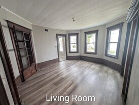 100 Northampton Ave in Springfield, MA - Building Photo