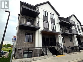 405 Myers Rd in Cambridge, ON - Building Photo