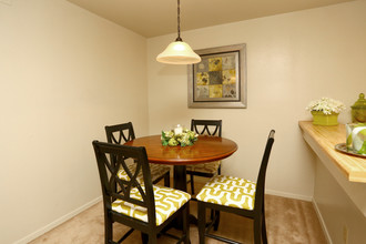 Hillside Apartments in Shreveport, LA - Foto de edificio - Interior Photo