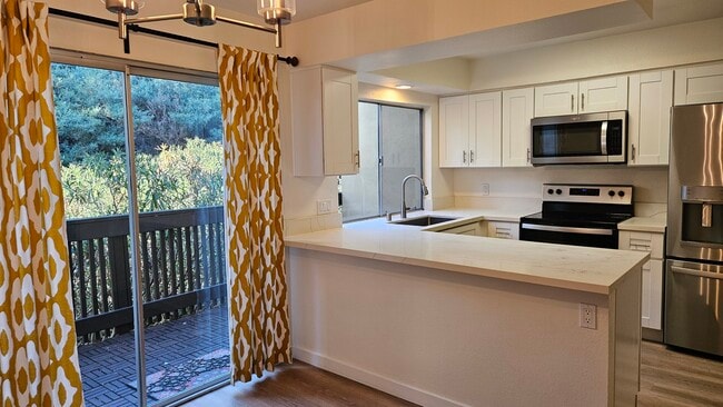 7964 Mission Center Ct, Unit A in San Diego, CA - Building Photo - Building Photo