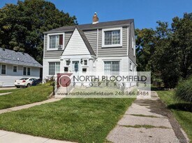 203 Gladwin Ave in Clawson, MI - Building Photo