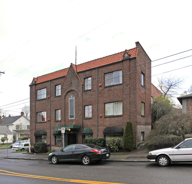 1334 NW 25th Ave in Portland, OR - Building Photo