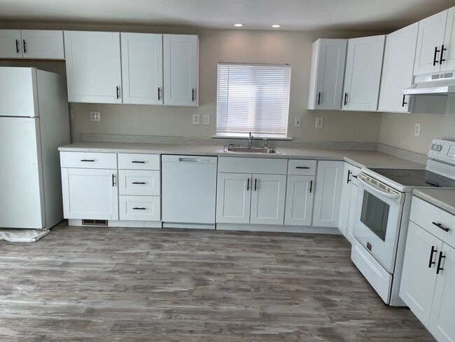 4 Rd N NE in Moses Lake, WA - Building Photo - Building Photo