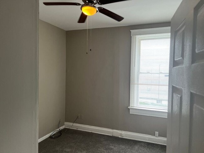 3643 W 8th St in Cincinnati, OH - Building Photo - Building Photo