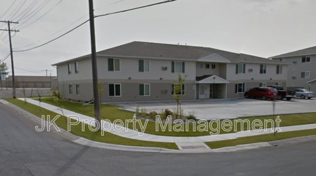 5112 4th Ave N in Great Falls, MT - Building Photo - Building Photo