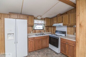 111 Clover Ridge Dr in Dudley, NC - Building Photo - Building Photo