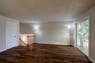 390 Columbus Ct in Sun Prairie, WI - Building Photo - Building Photo