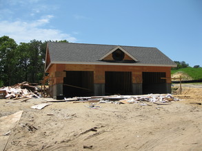 20 Canoe Place Rd in Hampton Bays, NY - Building Photo - Building Photo