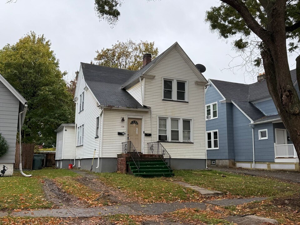 175 Avenue E in Rochester, NY - Building Photo