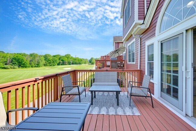 22 Turnberry Ln in Hamburg, NJ - Building Photo - Building Photo